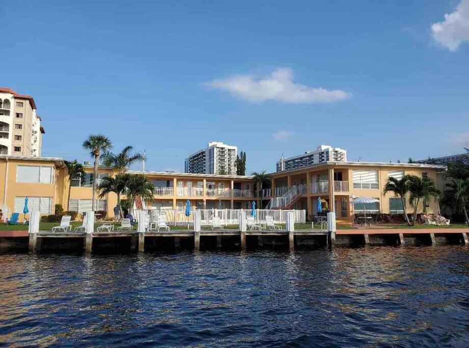 Aloha Apartments On The Intracoastal-Walk To The Beach Помпано Бийч Екстериор снимка
