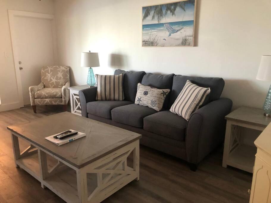 Aloha Apartments On The Intracoastal-Walk To The Beach Помпано Бийч Екстериор снимка