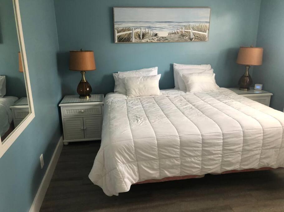 Aloha Apartments On The Intracoastal-Walk To The Beach Помпано Бийч Екстериор снимка