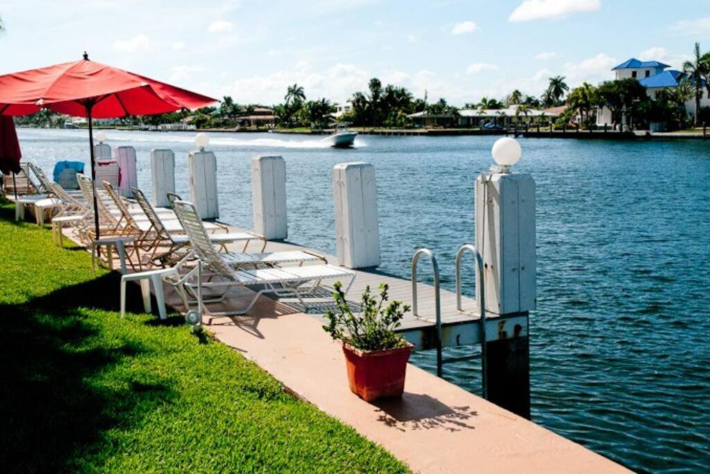 Aloha Apartments On The Intracoastal-Walk To The Beach Помпано Бийч Екстериор снимка